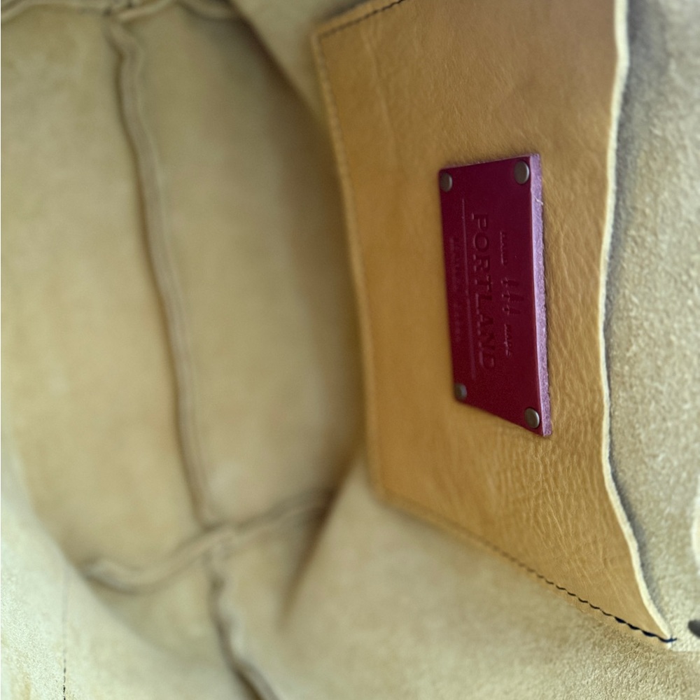 Portland Leather Pomelo Large Leather Tote Bag - Picture 9 of 9